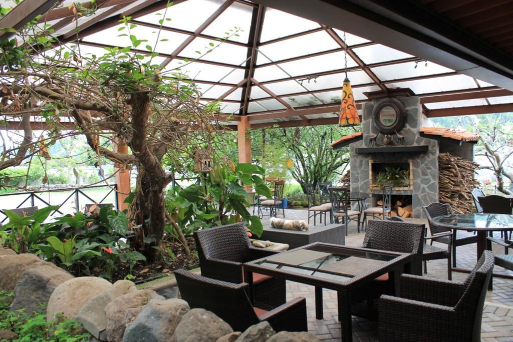 El Oasis Hotel Y Restaurante Букет Екстериор снимка
