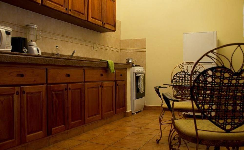 El Oasis Hotel Y Restaurante Букет Екстериор снимка